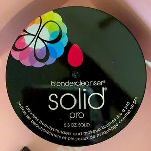 NIB Beauty Blender Solid Cleanser
